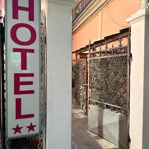 2* Hotel Mercurio